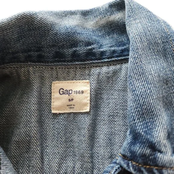 GAP Icon Denim jacket with black velvet patches - Picture 5 of 9